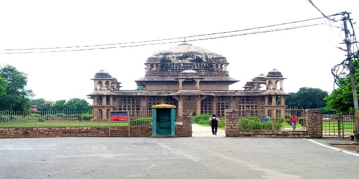 tomb of tansen