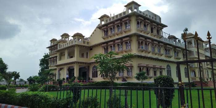 hotel yadu vilas palace orchha