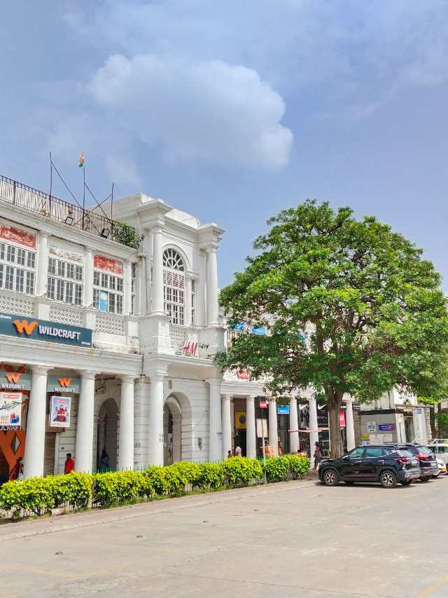 nine-restaurants-in-delhi-s-connaught-place-may-lose-licence-for