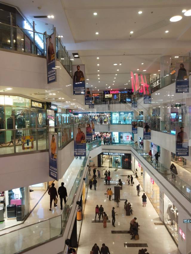 dlf mall of india noida sector 18